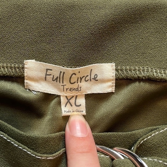 New with tags full circle trends size XL army green mini skirt with belt - Picture 2 of 7